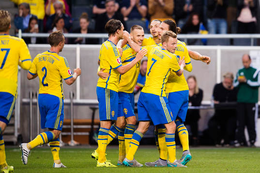 Sveriges spelare jublar