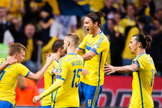 Sveriges spelare jublar