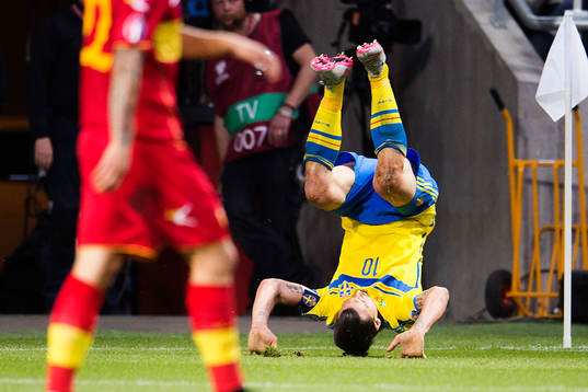 Sveriges Zlatan Ibrahimovic jublar
