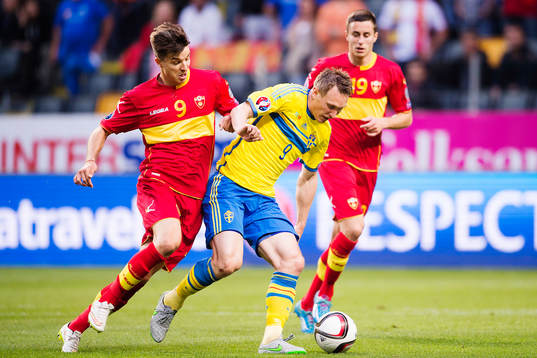 Montenegros Stefan Mugosa och Sveriges Kim Källström