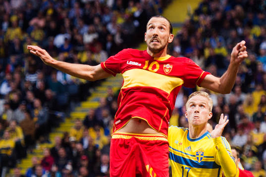 Montenegros Dejan Damjanovic och Sveriges Oscar Wendt