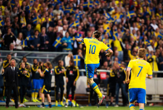 Sveriges Zlatan Ibrahimovic jublar