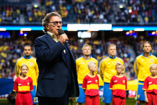 Tommy Körberg sjunger Sveriges nationalsång