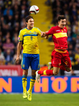 Sveriges Albin Ekdal och Montenegros Stefan Mugosa