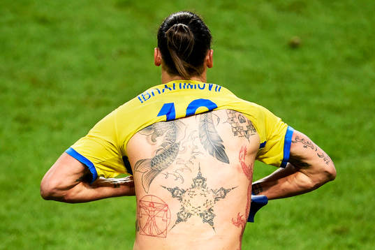 Sveriges Zlatan Ibrahimovic får ny matchtröja