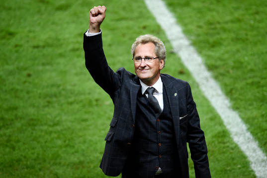 Sveriges förbundskapten Erik Hamrén jublar