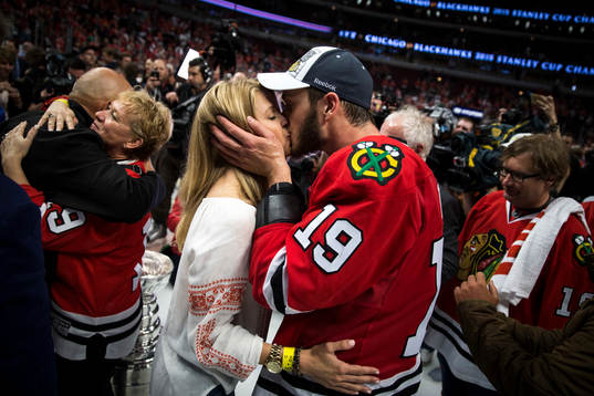 Chicago Blackhawks center Jonathan Toews (19) celebrates