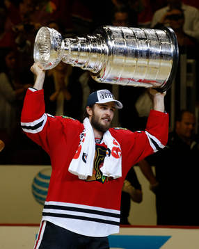 Chicago Blackhawks defenseman Niklas Hjalmarsson (4) skates