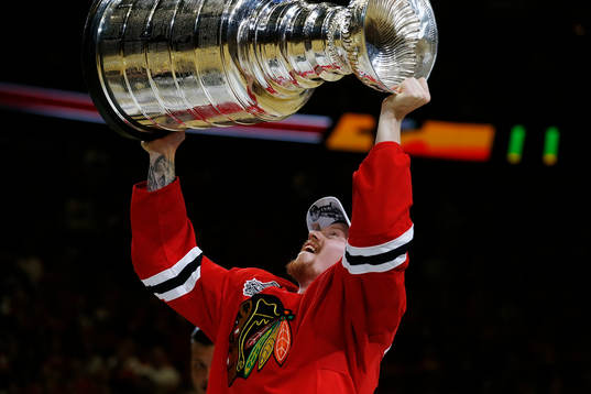 Chicago Blackhawks left wing Joakim Nordstrom (42)