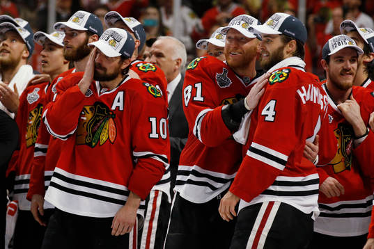 Chicago Blackhawks right wing Marian Hossa (81) and