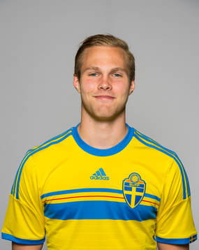 Gustav Engvall , fotbollsspelare i U21-landslaget