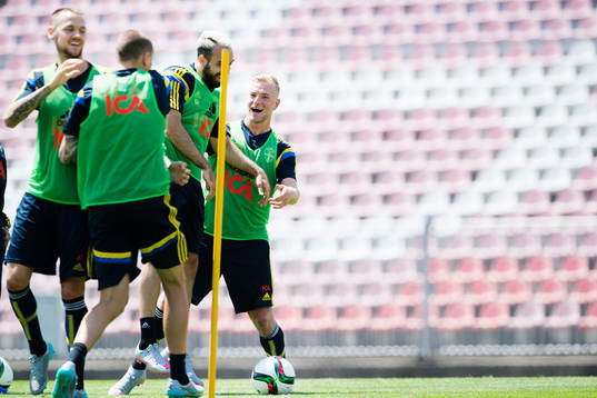 Sveriges Alexander Milosevic, Abdul Khalili och John