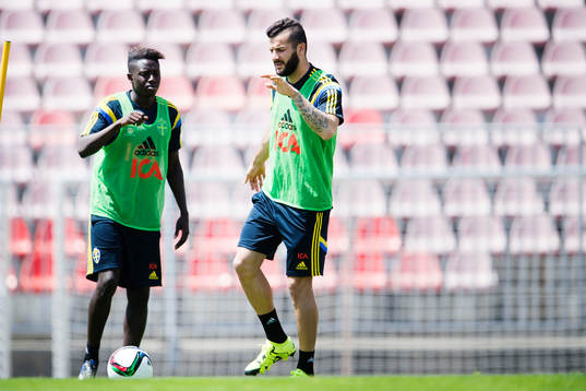 Sveriges Pa Konate och Mikael Ishak