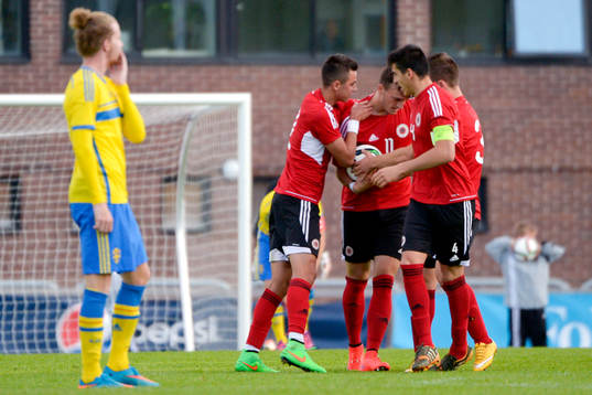 Albaniens Albion Avdiaj jublar