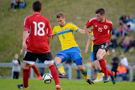 Sveriges Jesper Karlström och Albaniens Kluadio Hysenaj