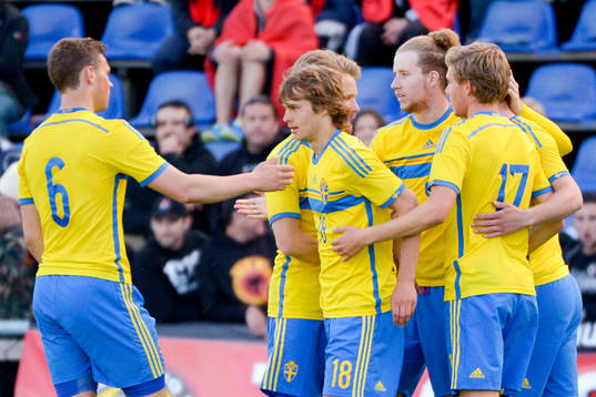 Sveriges Sam Lundholm jublar