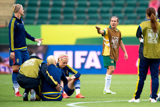 Sveriges Nilla Fischer och Australiens Lisa De Vanna