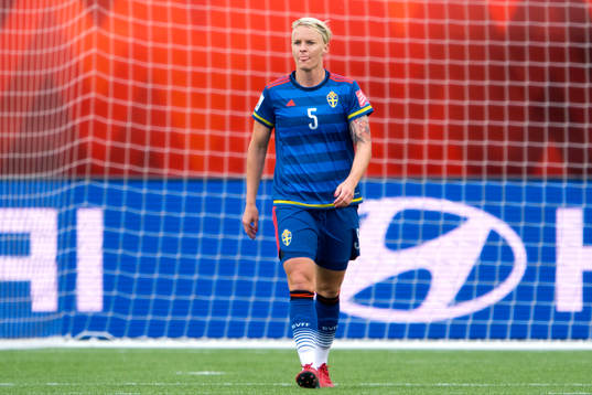 Sveriges Nilla Fischer deppar
