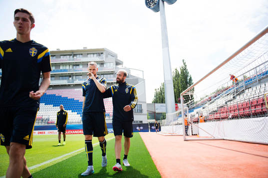 Sveriges Alexander Milosevic och Abdul Khalili