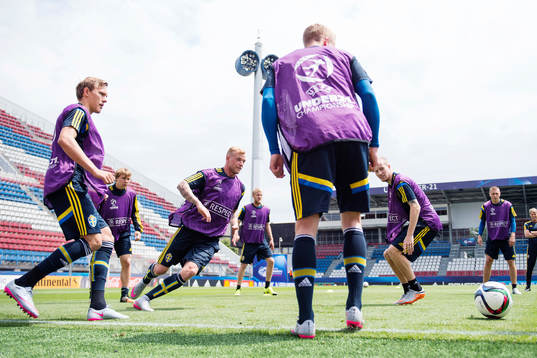 Bläddra bland fler bilder av Fotboll, U21-EM, Sverige, Träning & Presskonferens