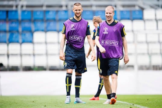 Sveriges Alexander Milosevic och Simon Gustafson