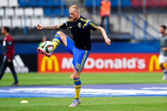 Sveriges John Guidetti värmer upp