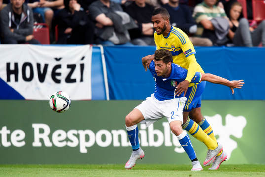 Italiens Stefano Sabelli och Sveriges Isaac Kiese Thelin