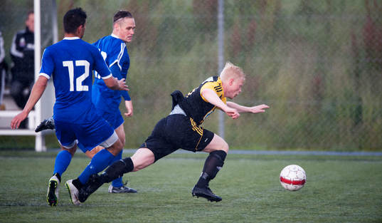 IFK Hässleholms Joel Andersson i matchen i division 2