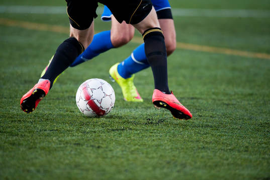 Bollkontroll i matchen i division 2 mellan Kvarnby och IFK
