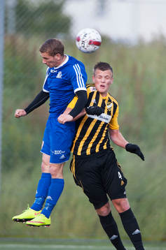 IFK Hässleholms Niklas Jönsson i matchen i division 2