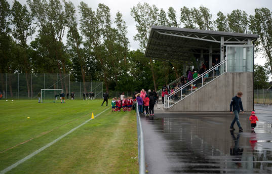 under fotbollsmatchen i div 2 västra götaland mellan