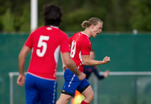 Höganäs Robin Hofsö jublar