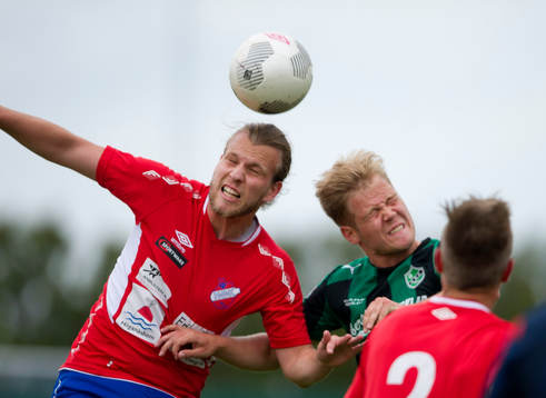 Höganäs Måns Carlsen i nickduell mot Oscar Andersson