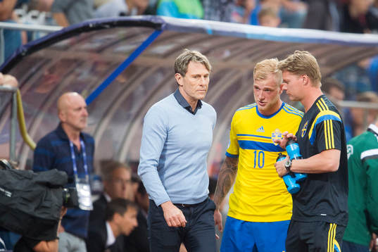 Sveriges förbundskapten Håkan Ericson och John Guidetti