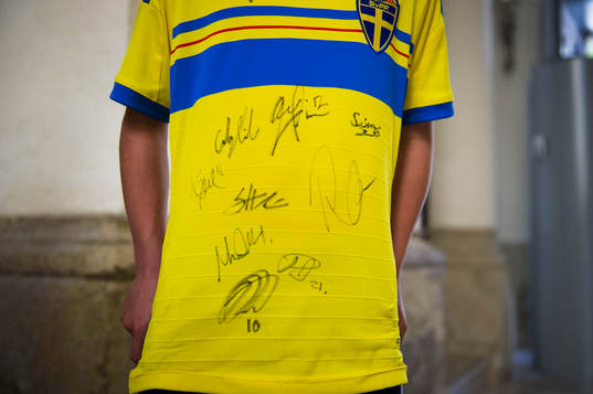 En supporter har fått spelarnas autografer