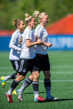 Tysklands Anja Mittag och Alexandra Popp