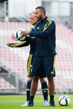 Sveriges John Guidetti och Isaac Kiese Thelin