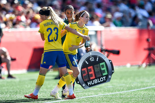 Sveriges Elin Rubensson blir utbytt till förmån av