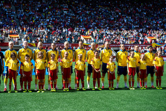 Sveriges Caroline Seger, målvakt Hedvig Lindahl, Linda