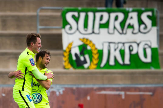 Jönköpings Tommy Thelin jublar