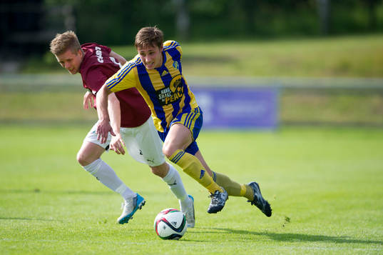 Eskilsminnes Marcus Andersson mot Qvidings Rickard Hansson