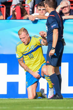 Sveriges John Guidetti har ont