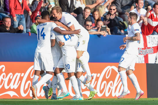 Englands Harry Kane jublar