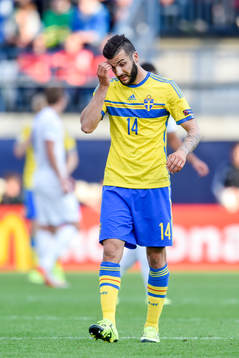 Sveriges Mikael Ishak deppar