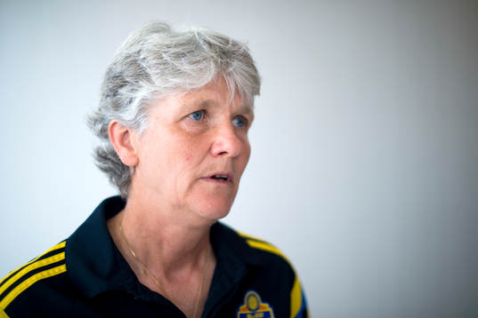 Sveriges förbundskapten Pia Sundhage blir intervjuad