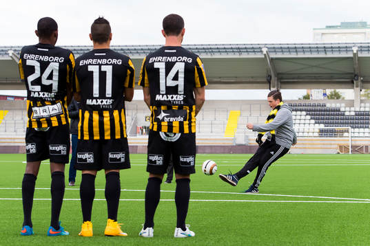 Supportern Karl Bergh slår första friskparken