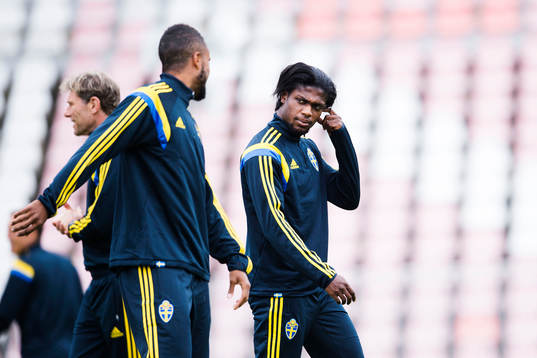 Sveriges Isaac Kiese Thelin och Joseph Baffo