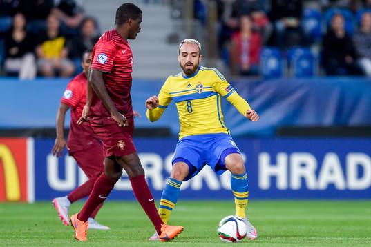 Portugals William Carvalho och Sveriges Abdullah Khalil