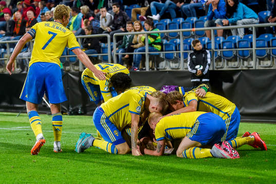 Sveriges spelare jublar