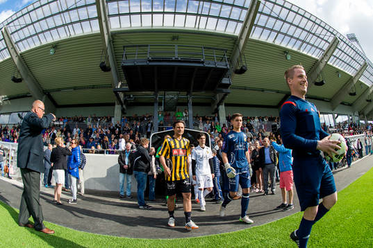 Invigningsmatch med gamla spelaren Johan Lind